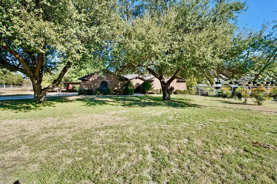 6208 S Ridge Road, Fort Worth, TX 76135 - Image #2