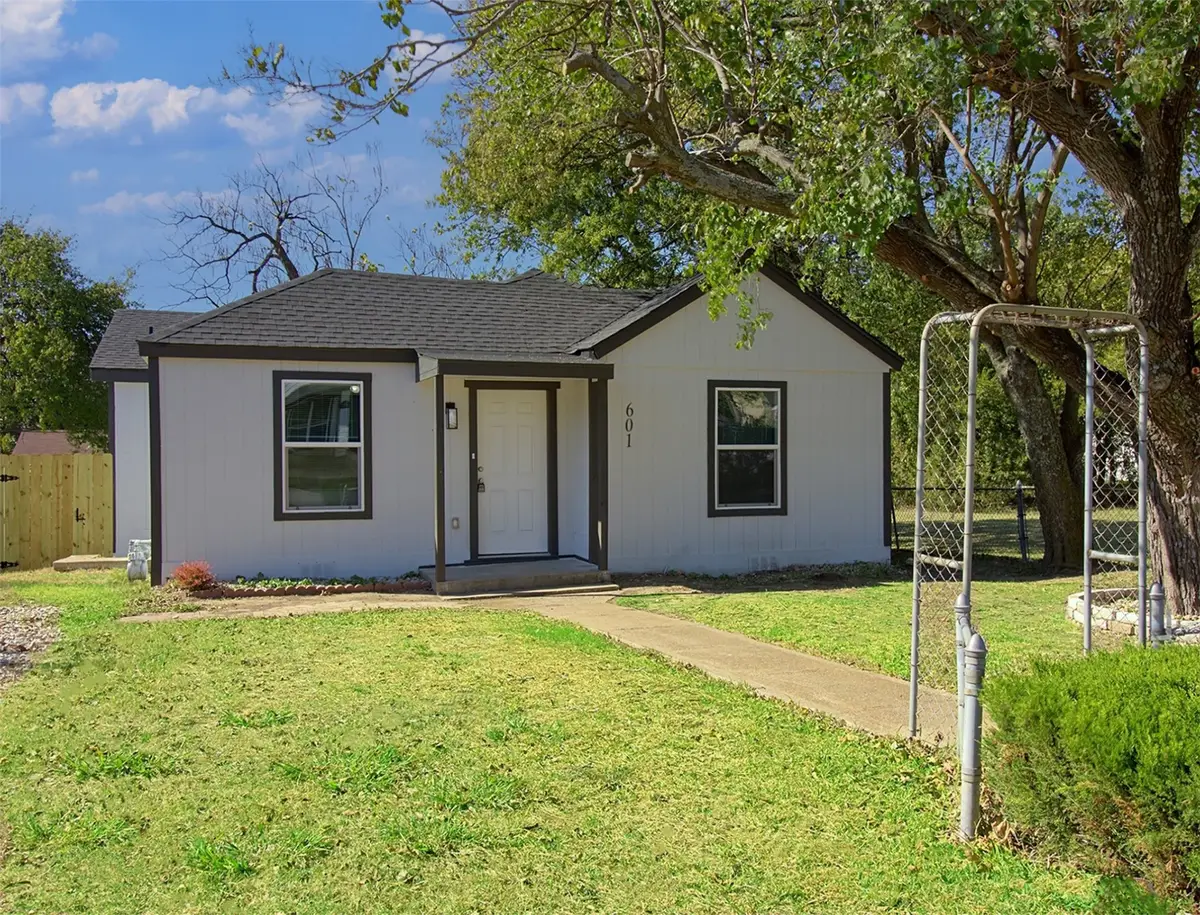 601 15th Street, Grand Prairie, TX 75051 - Image #1