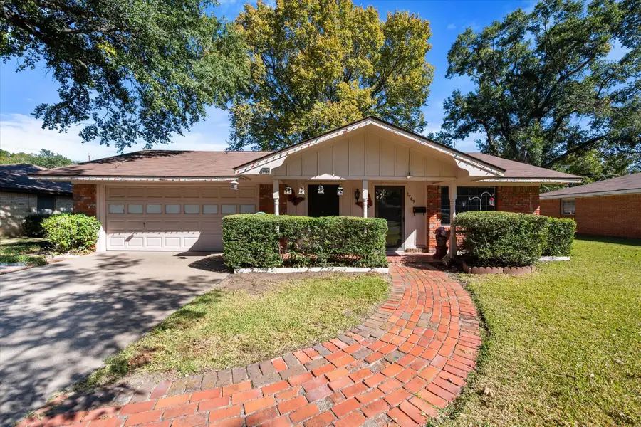 1705 E Beverly Drive, Corsicana, TX 75110 - Image #2