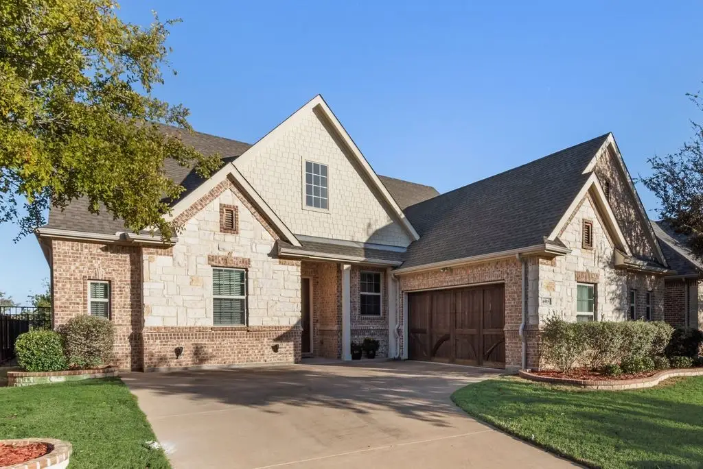 6915 Clayton Nicholas Court, Arlington, TX 76001 - Image #1