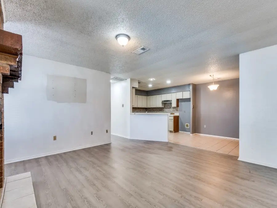 1228 English Street, Irving, TX 75061 - Image #2