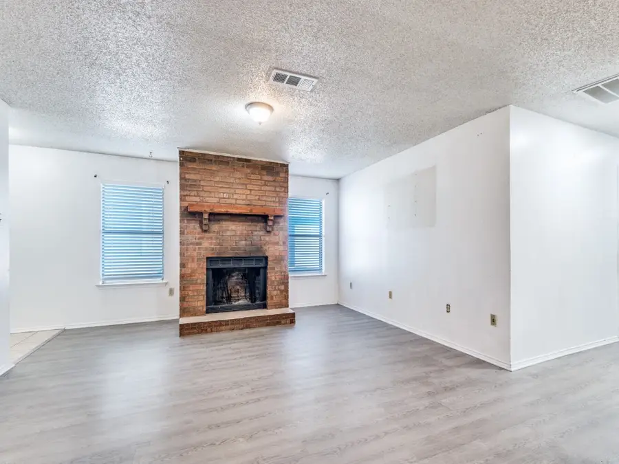 1228 English Street, Irving, TX 75061 - Image #3