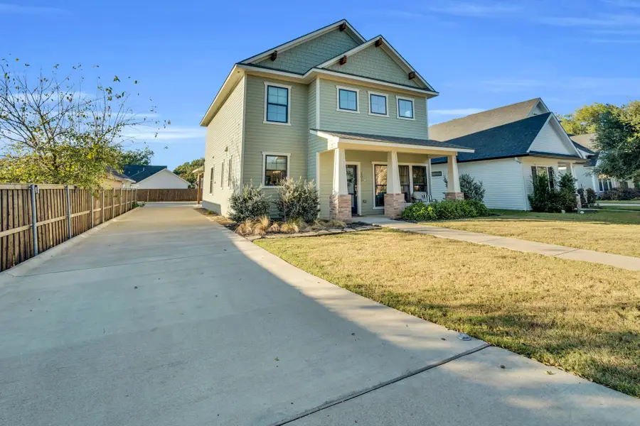 505 Grace Street, Waxahachie, TX 75165 - Image #2