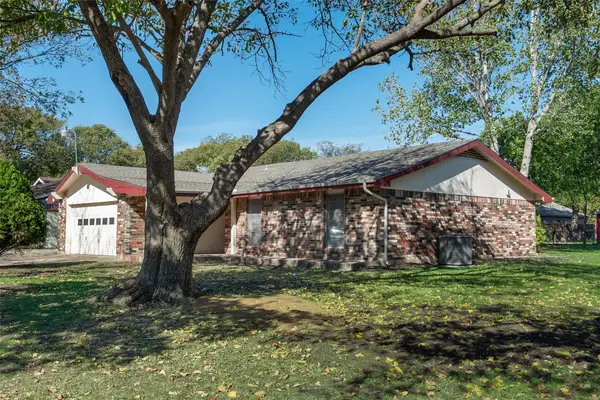 703 Rolling Ridge Lane, Duncanville, TX 75116