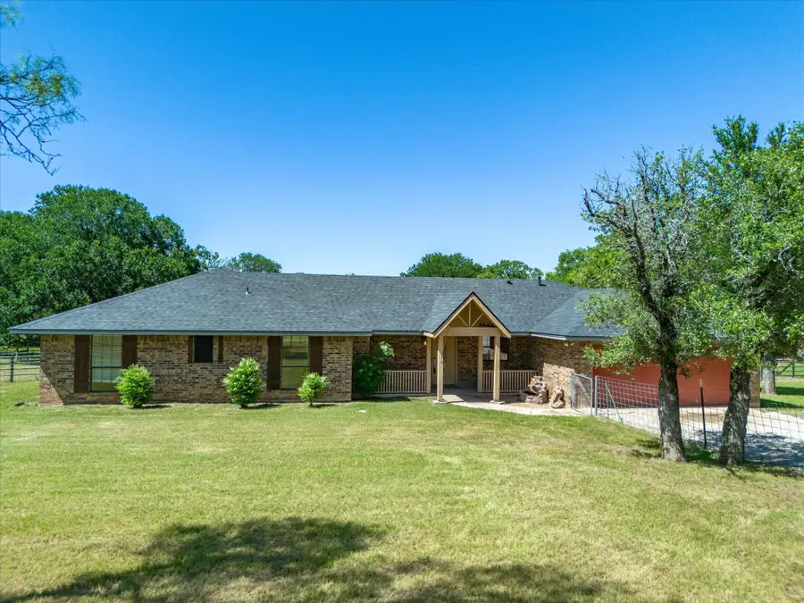990 J E Woody Road, Springtown, TX 76082 - Image #3