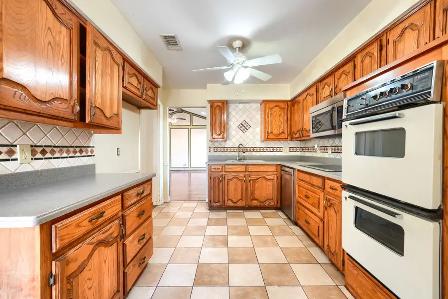 6930 Dove Creek Drive, Wylie, TX 75098 - Image #3