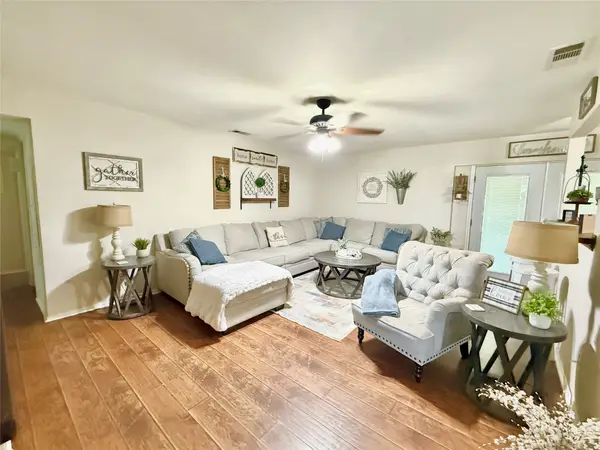 1114 Cielo Vista Drive, Grand Prairie, TX 75052