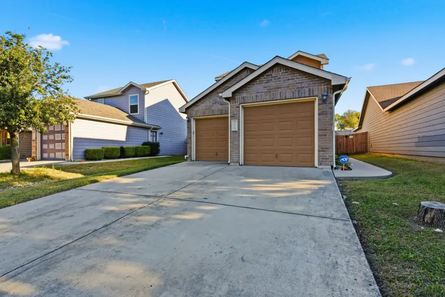 10719 Deauville Drive, Fort Worth, TX 76108 - Image #3