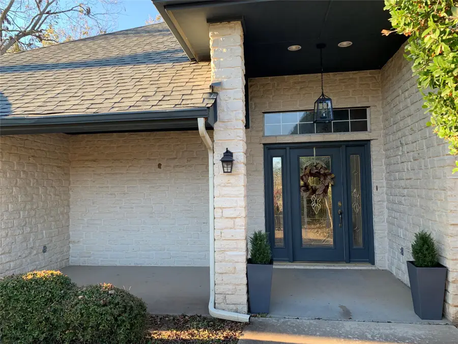 6002 Nutcracker Drive, Granbury, TX 76049 - Image #3