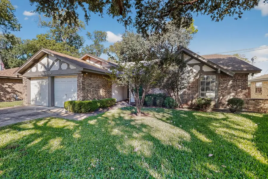 2025 Schumac Lane, Bedford, TX 76022 - Image #2