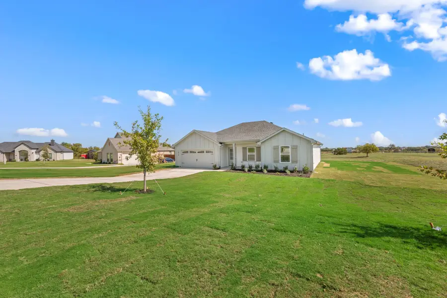 1020 Gatlin Circle, Springtown, TX 76082 - Image #2