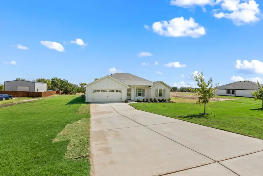 1020 Gatlin Circle, Springtown, TX 76082 - Image #3