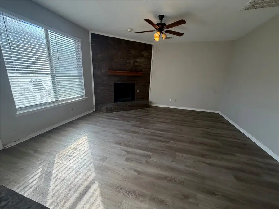 2122 Loretta Lane, Rowlett, TX 75088 - Image #3