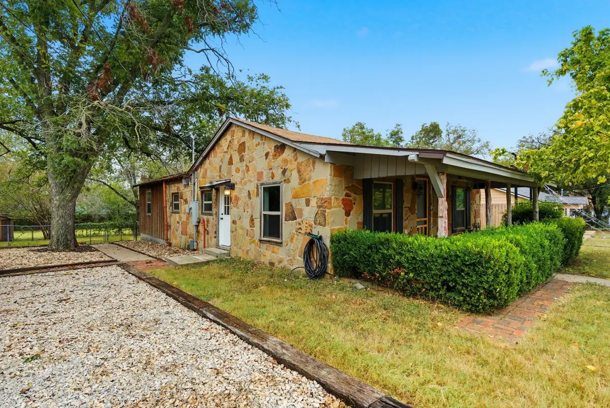 905 S Lamar Street, Weatherford, TX 76086 - Image #1