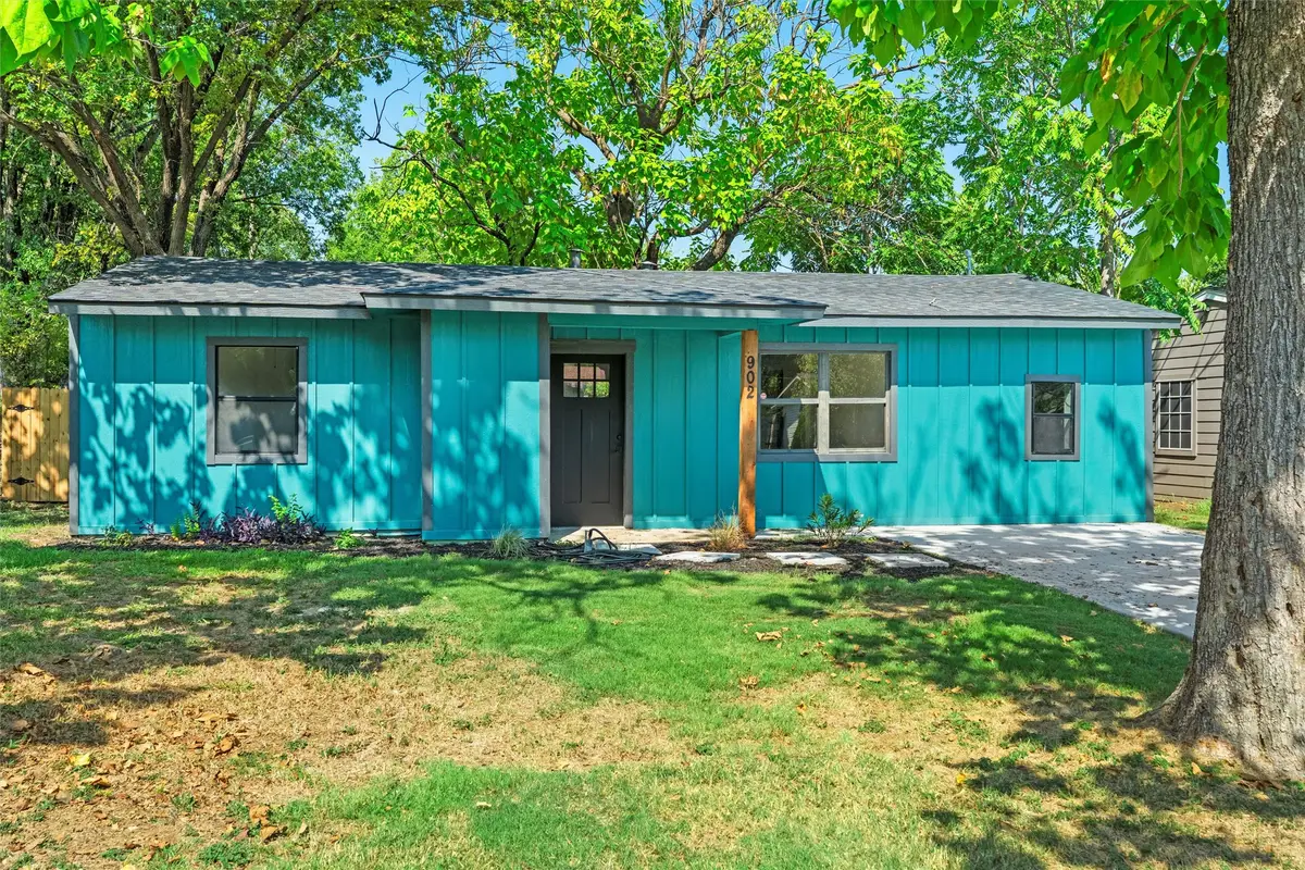 902 Skylark Drive, Arlington, TX 76010 - Image #1