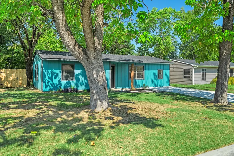 902 Skylark Drive, Arlington, TX 76010 - Image #2