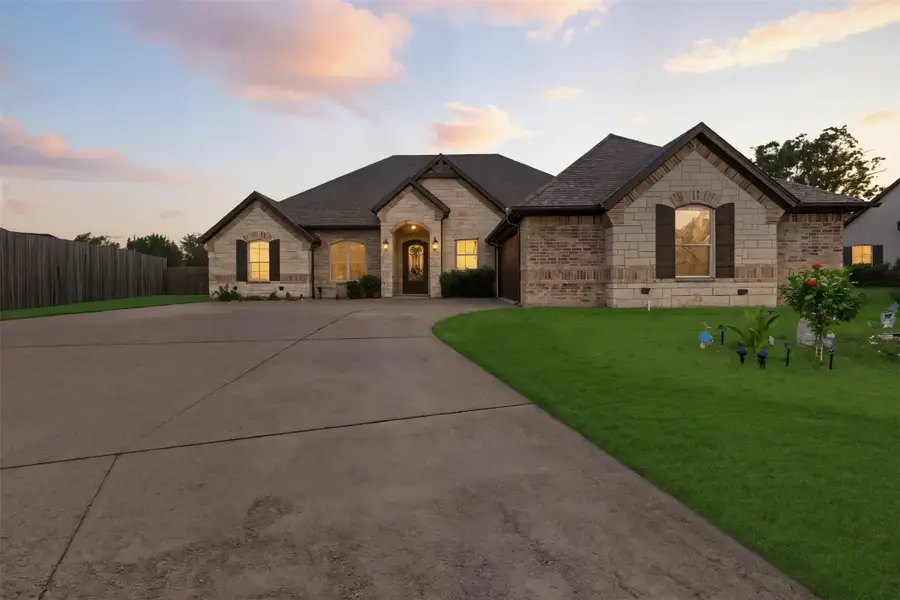 1103 Hilkiah Court, Granbury, TX 76048 - Image #2