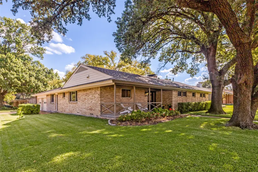 6838 Kingsbury Drive, Dallas, TX 75231 - Image #3