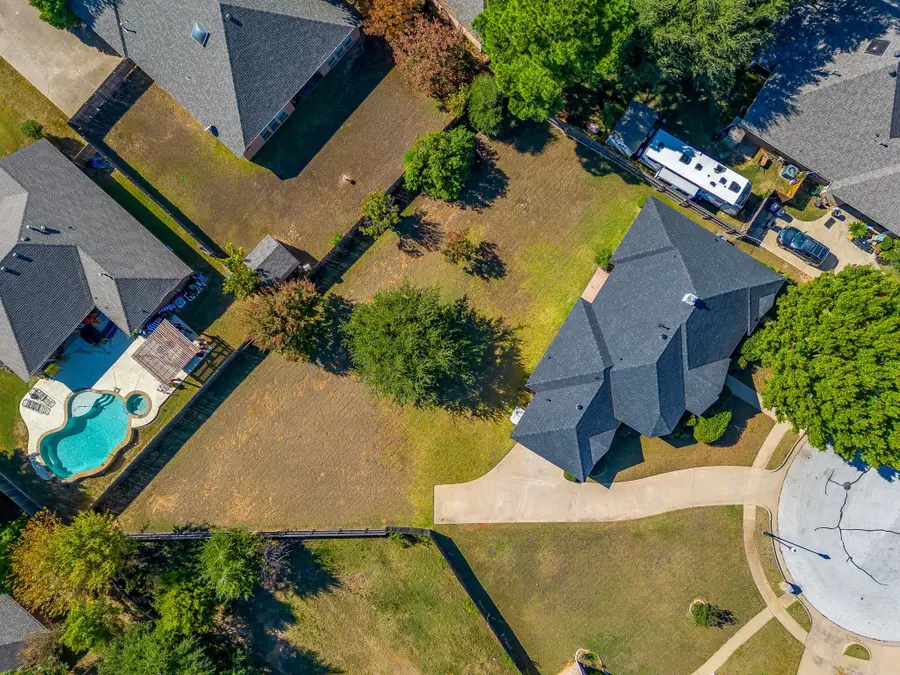 904 Dylan Court, Burleson, TX 76028 - Image #3