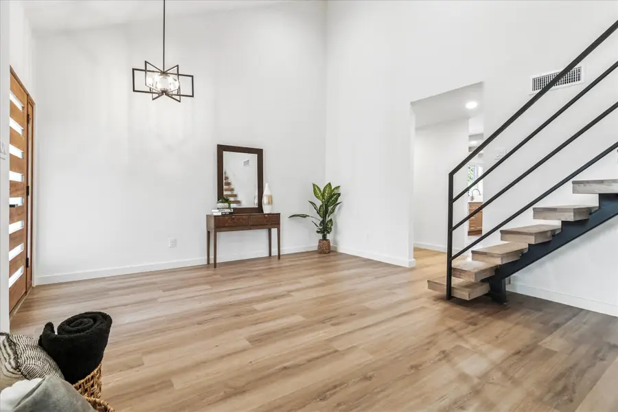 15712 Terrace Lawn Circle, Dallas, TX 75248 - Image #3