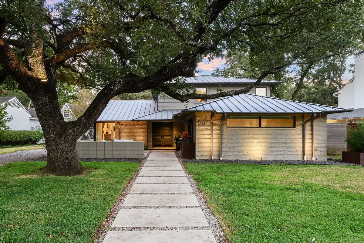 5526 W University Boulevard, Dallas, TX 75209 - Image #1