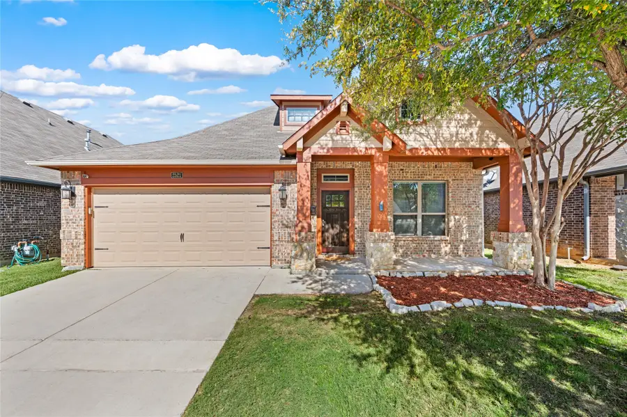 2521 Sanders Court, Bedford, TX 76021 - Image #2