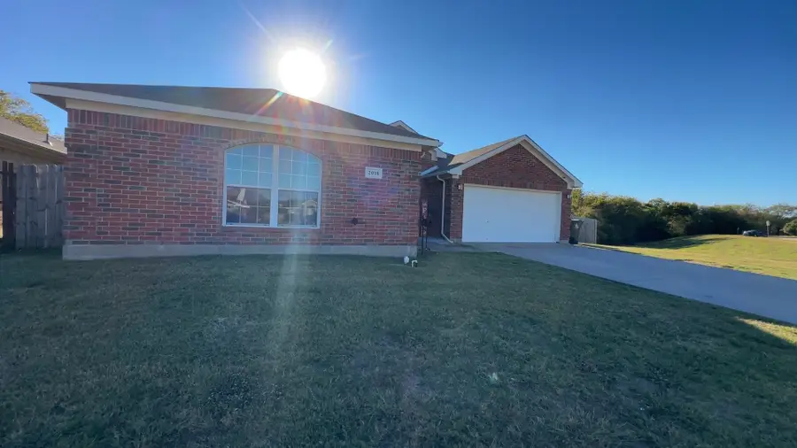 2018 Cliffside Drive, Arlington, TX 76018 - Image #2