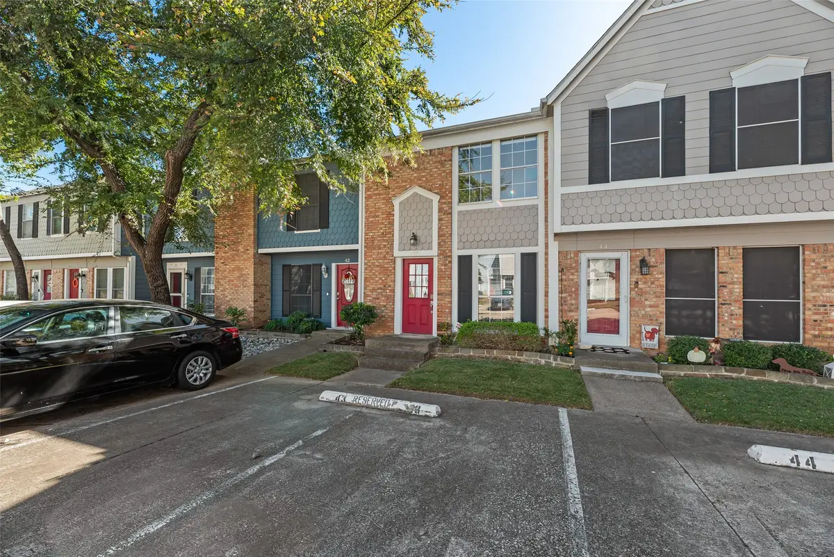43 Abbey Road, Euless, TX 76039 - Image #1