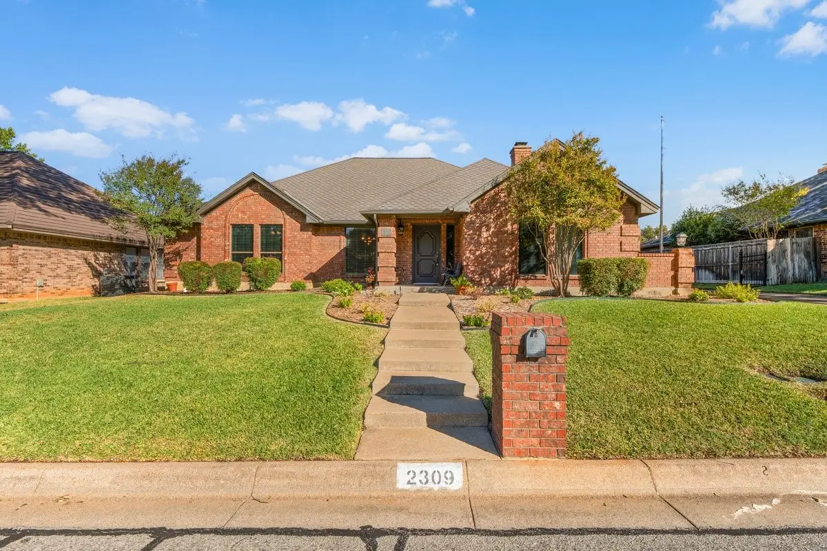 2309 Wimbledon Drive, Arlington, TX 76017 - Image #1