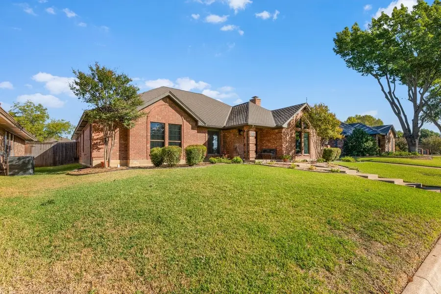 2309 Wimbledon Drive, Arlington, TX 76017 - Image #2