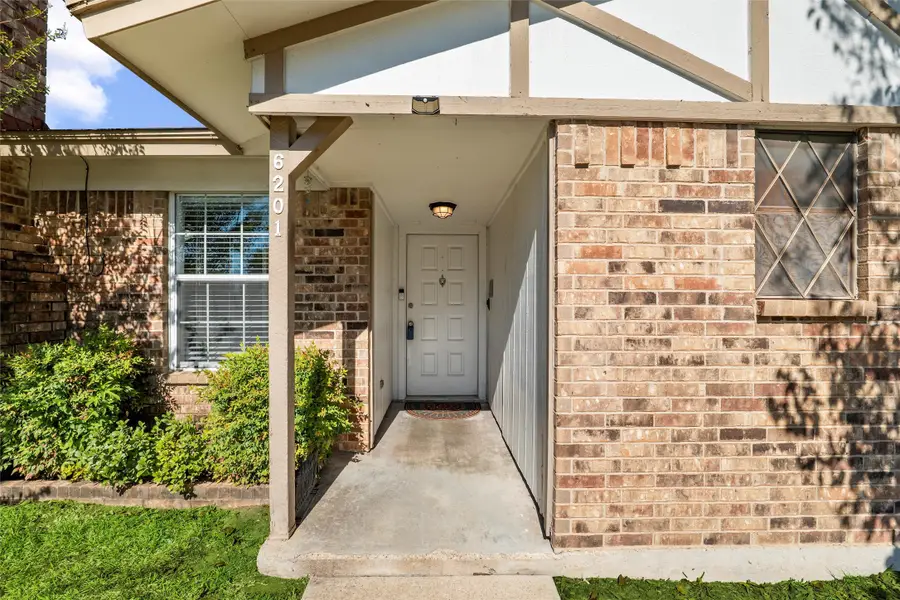 6201 Brookside Drive, Watauga, TX 76148 - Image #3