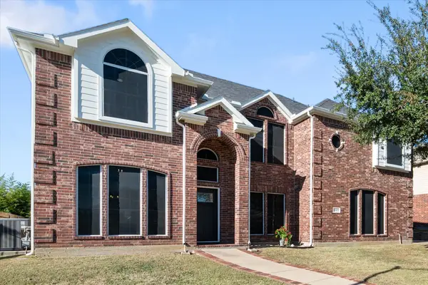 2811 Saint Maria Drive, Mansfield, TX 76063