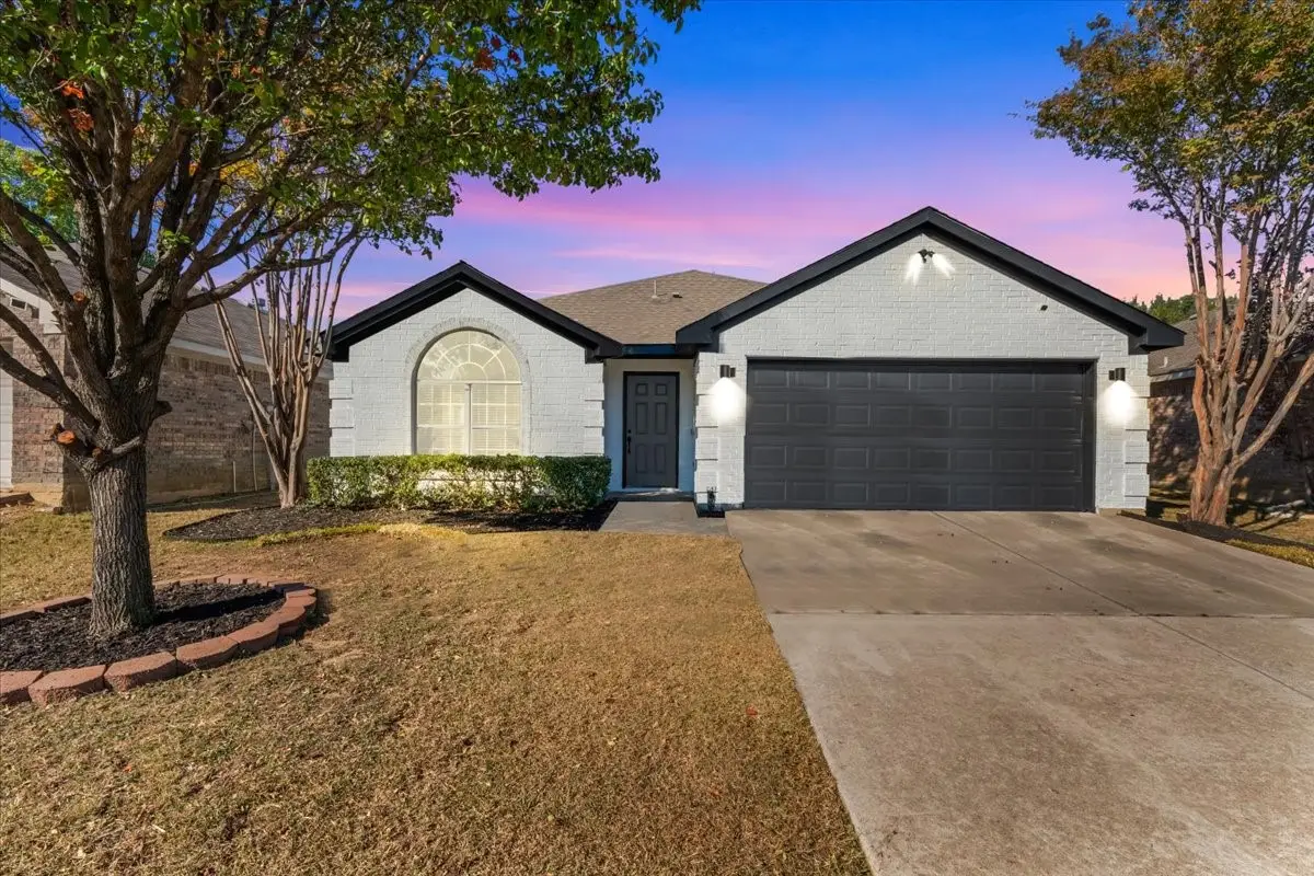 10745 Irish Glen Trail, Fort Worth, TX 76052 - Image #1
