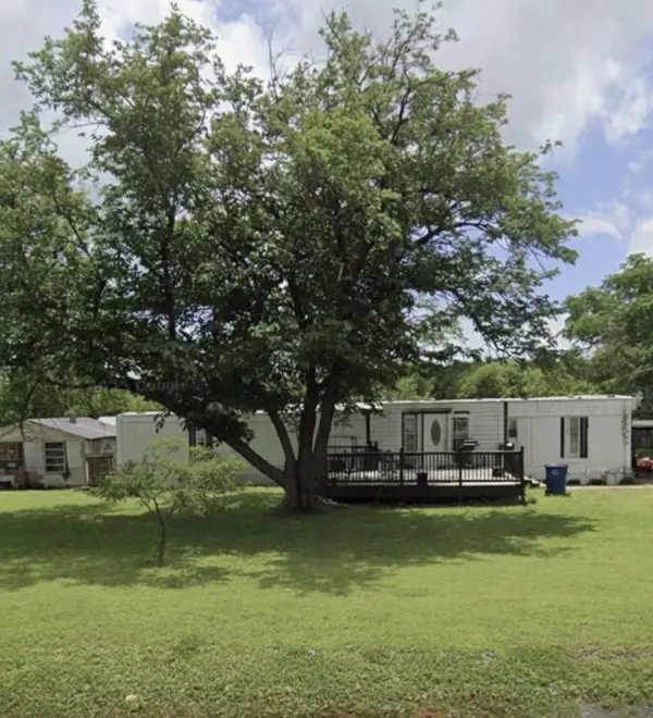 12805 Oak Grove Road S, Burleson, TX 76028