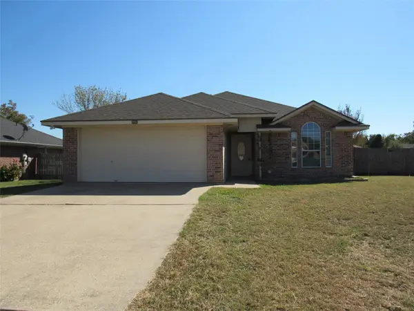 105 Wildcat Drive, Lacy Lakeview, TX 76705