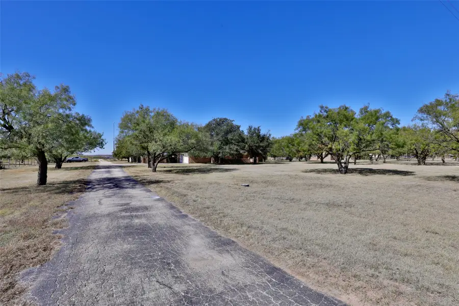 448 Elmdale Road S, Abilene, TX 79602 - Image #2