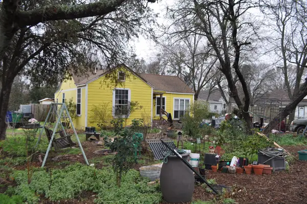 214 E Ross Street, Waxahachie, TX 75165