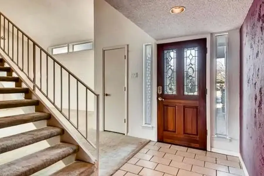 2706 S Surrey Drive, Carrollton, TX 75006 - Image #2