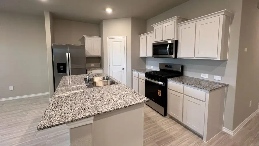 905 Ingalls Park Lane, Fort Worth, TX 76131 - Image #3