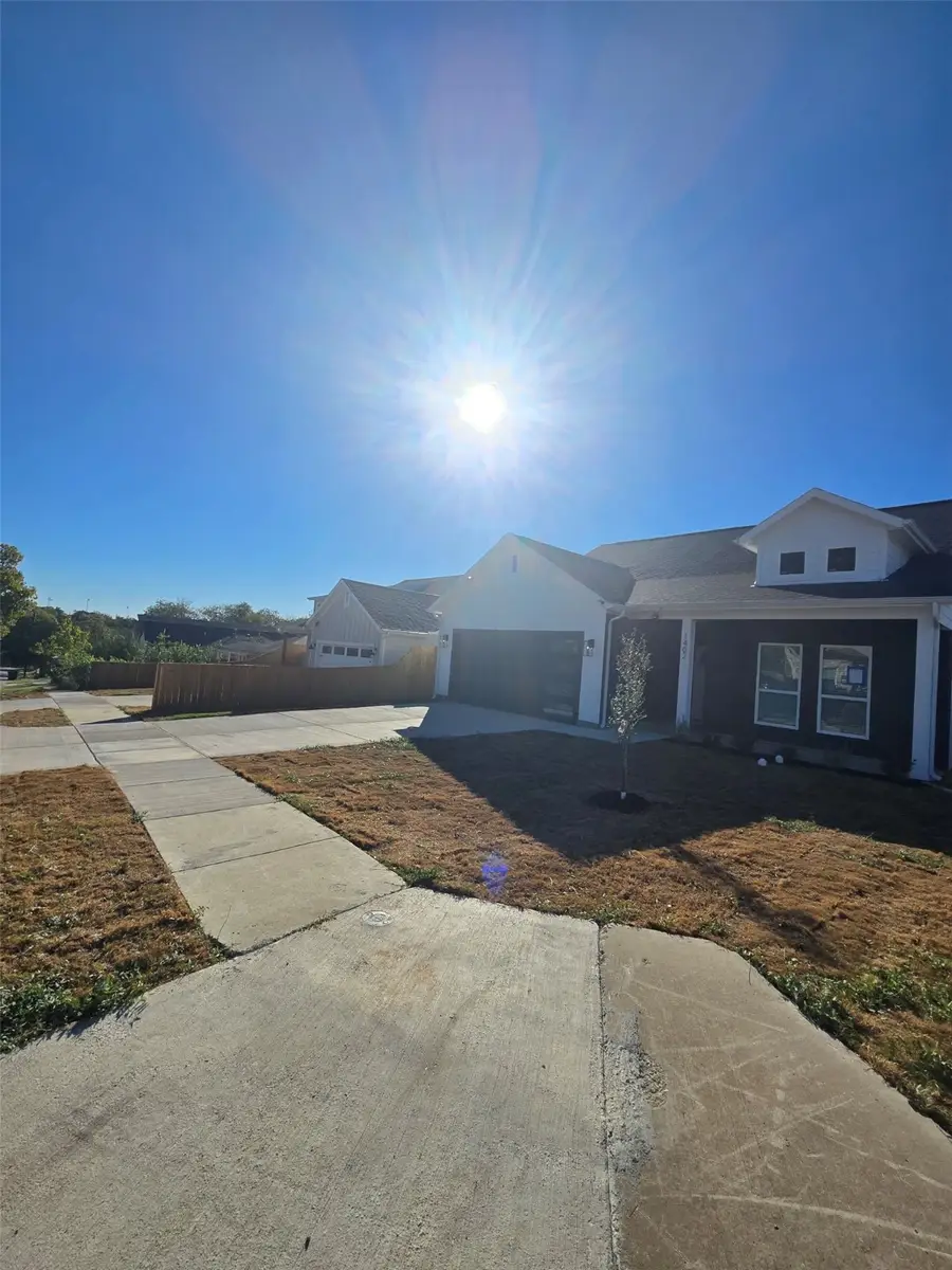 1402 Strickland Street, Dallas, TX 75216 - Image #2