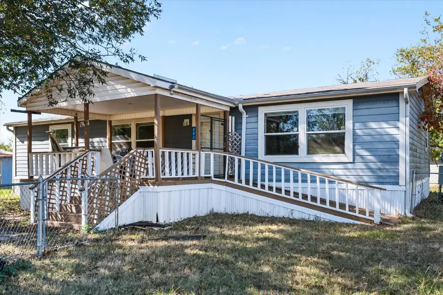 221 N Kemp Street, Mabank, TX 75147 - Image #3