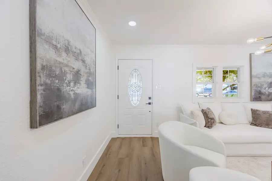 8528 Pemberton Court, White Settlement, TX 76108 - Image #3