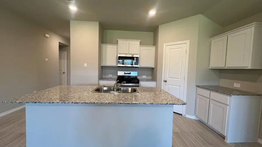 8501 Coffee Springs Drive, Fort Worth, TX 76131 - Image #3