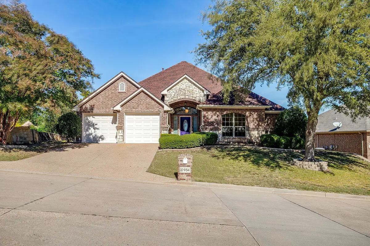 10954 Live Oak Creek Drive, Fort Worth, TX 76108 - Image #1