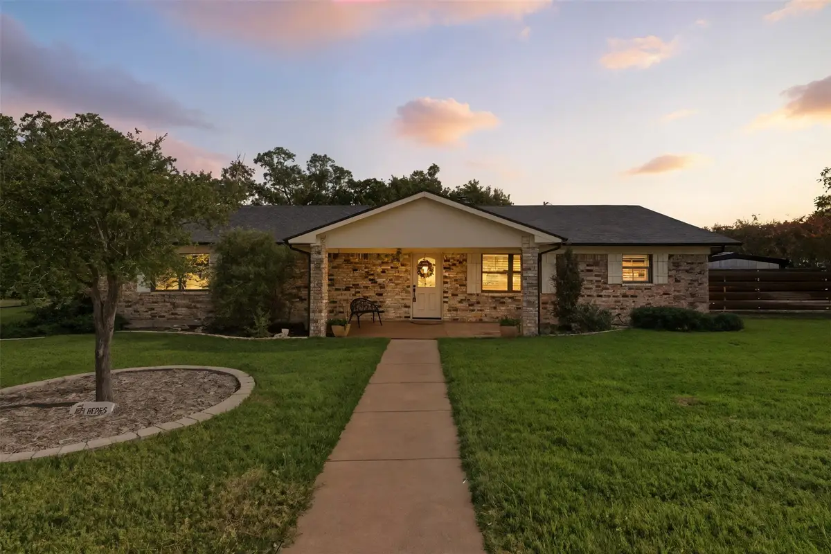116 Cromeans Street, Jacksboro, TX 76458 - Image #1