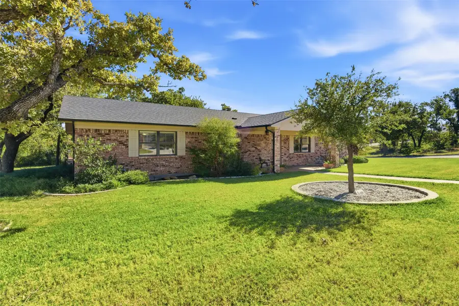 116 Cromeans Street, Jacksboro, TX 76458 - Image #3
