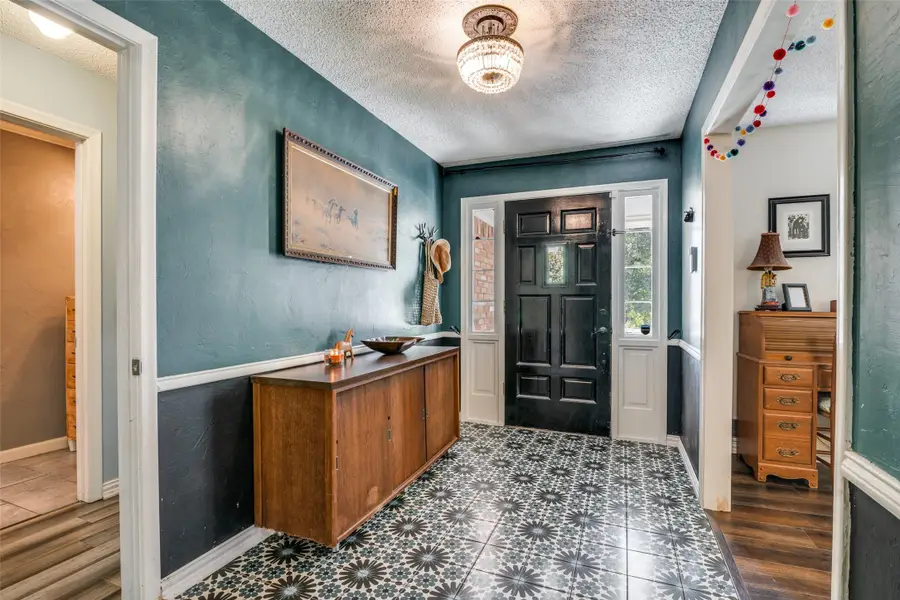 3306 Ridgedale Drive, Garland, TX 75041 - Image #2