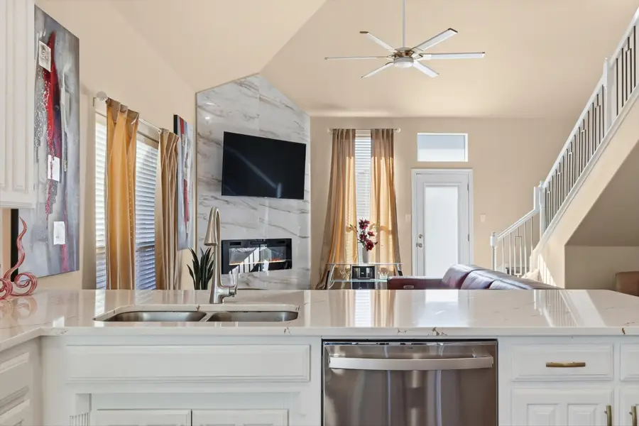 8308 Fall Crest Drive, Fort Worth, TX 76053 - Image #3