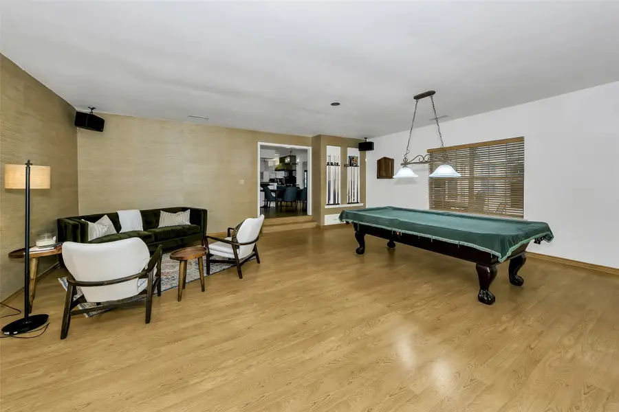 2425 Northgate Drive W, Irving, TX 75062 - Image #2