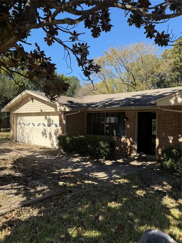 1311 Forrest Drive, Canton, TX 75103